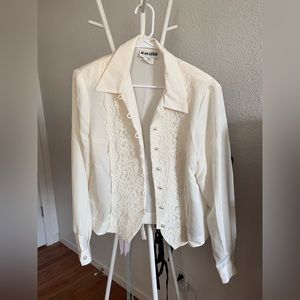 Vintage lace button up. So perfect for a unique classic look!